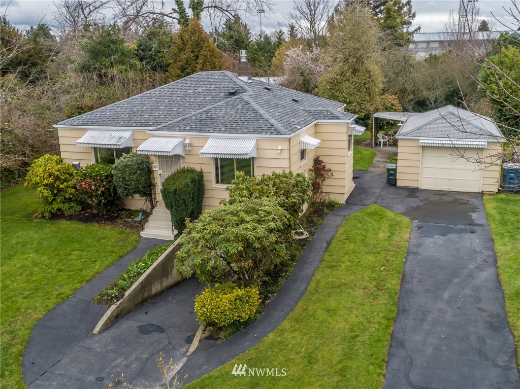 1104 17th Avenue , -9124
