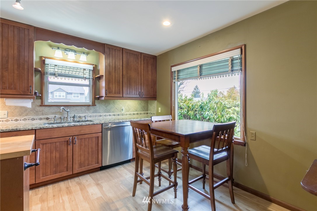 1104 17th Avenue , -9124