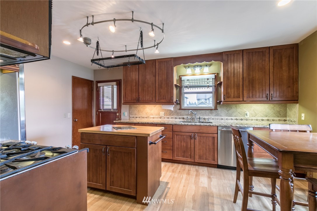 1104 17th Avenue , -9124
