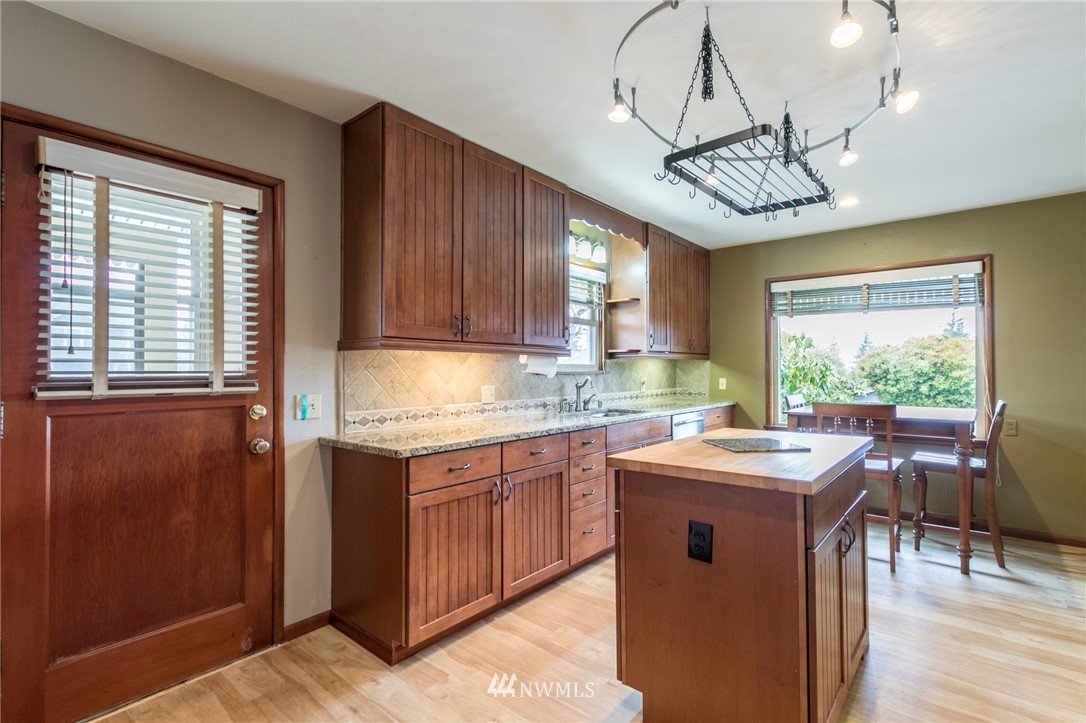 1104 17th Avenue , -9124