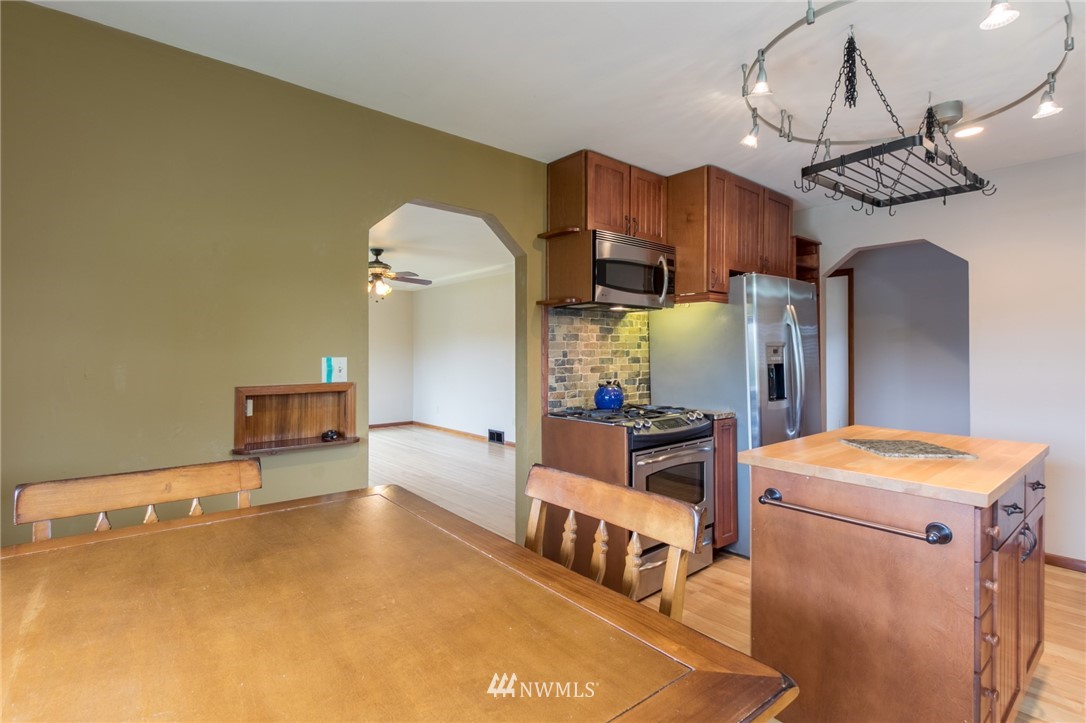 1104 17th Avenue , -9124