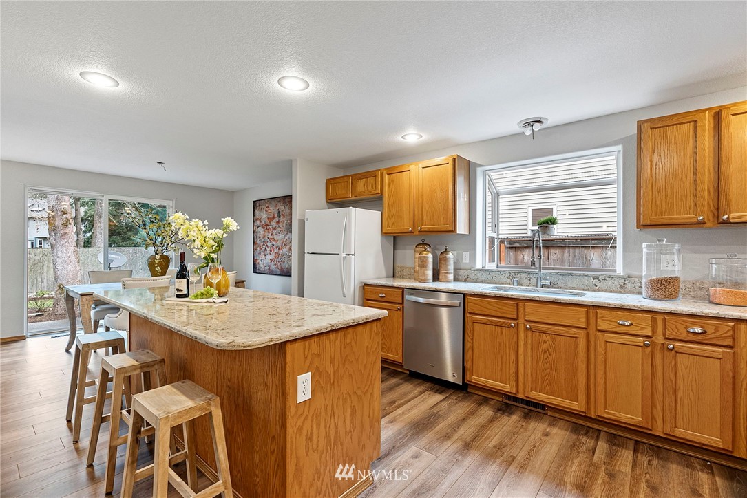 5917 Danials Loop SE