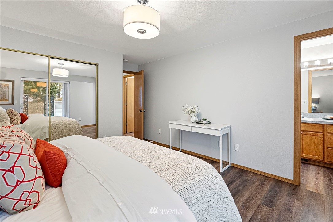 5917 Danials Loop SE