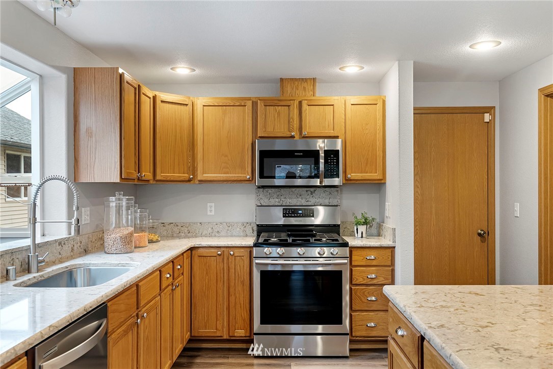 5917 Danials Loop SE