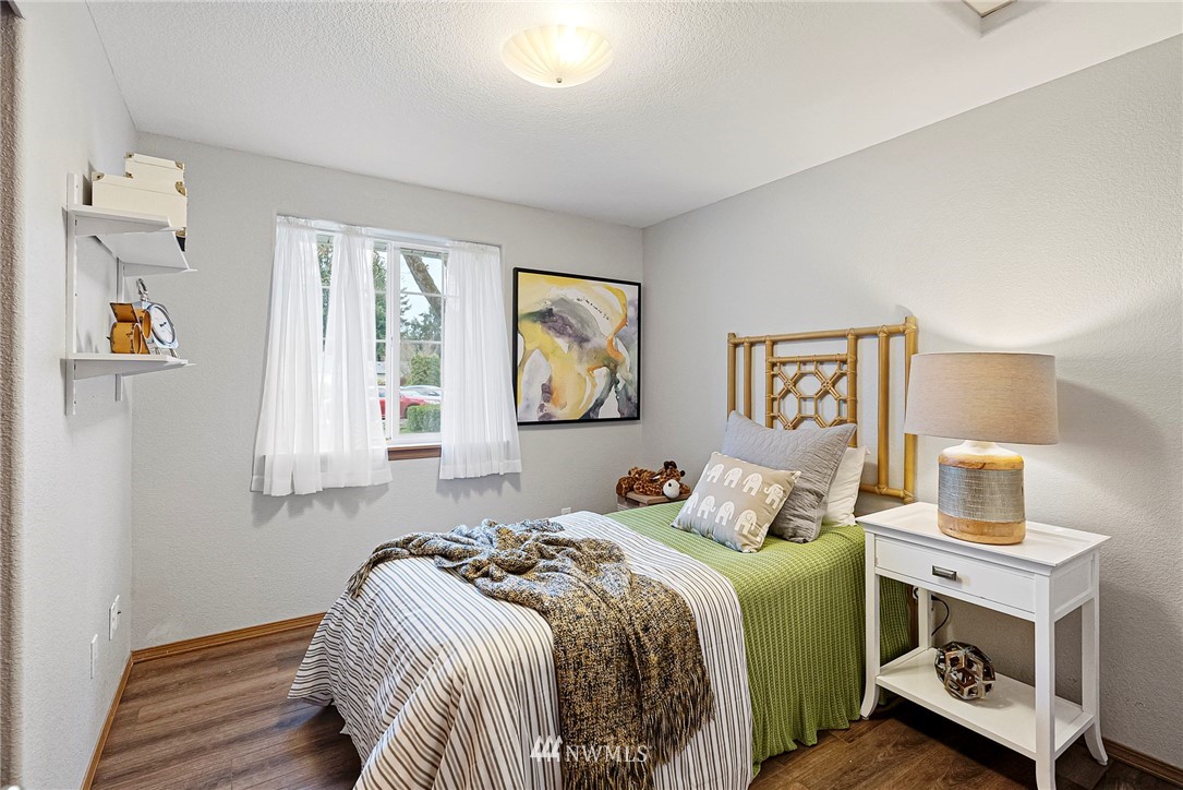 5917 Danials Loop SE