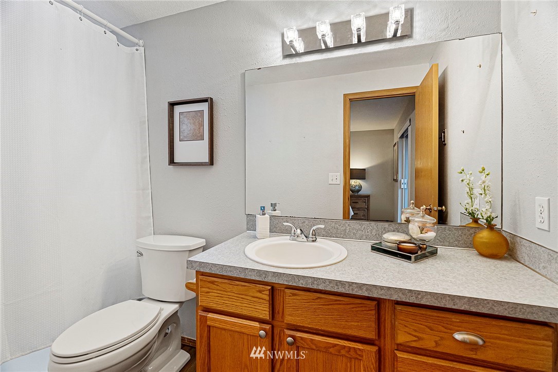 5917 Danials Loop SE