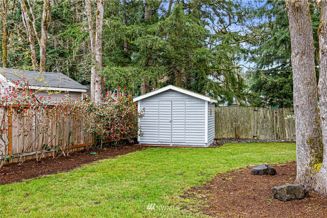 5917 Danials Loop SE