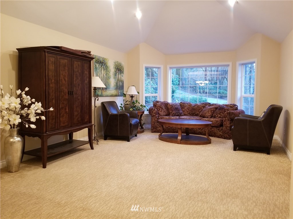 9708 NW 82nd Avenue Ct NW