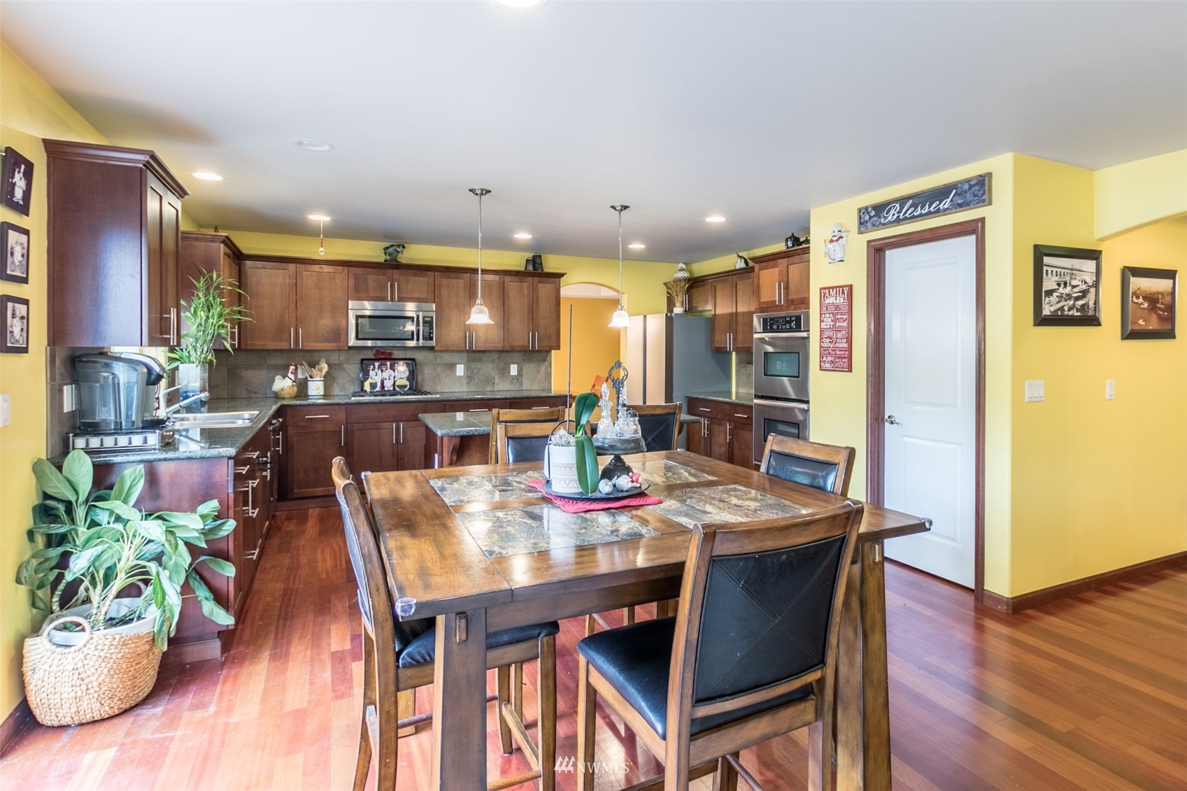 1514 Daffodil Avenue NE