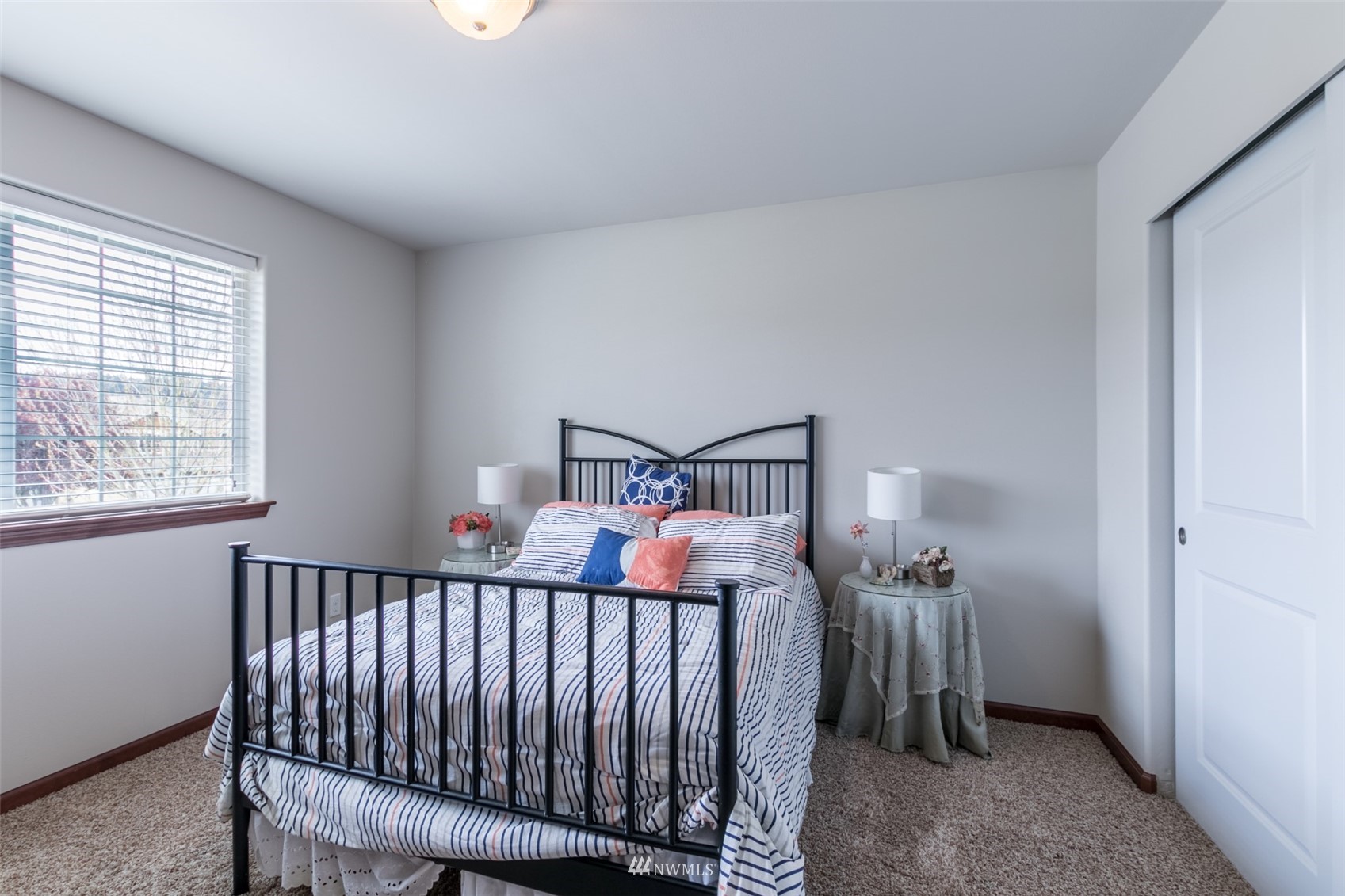 1514 Daffodil Avenue NE