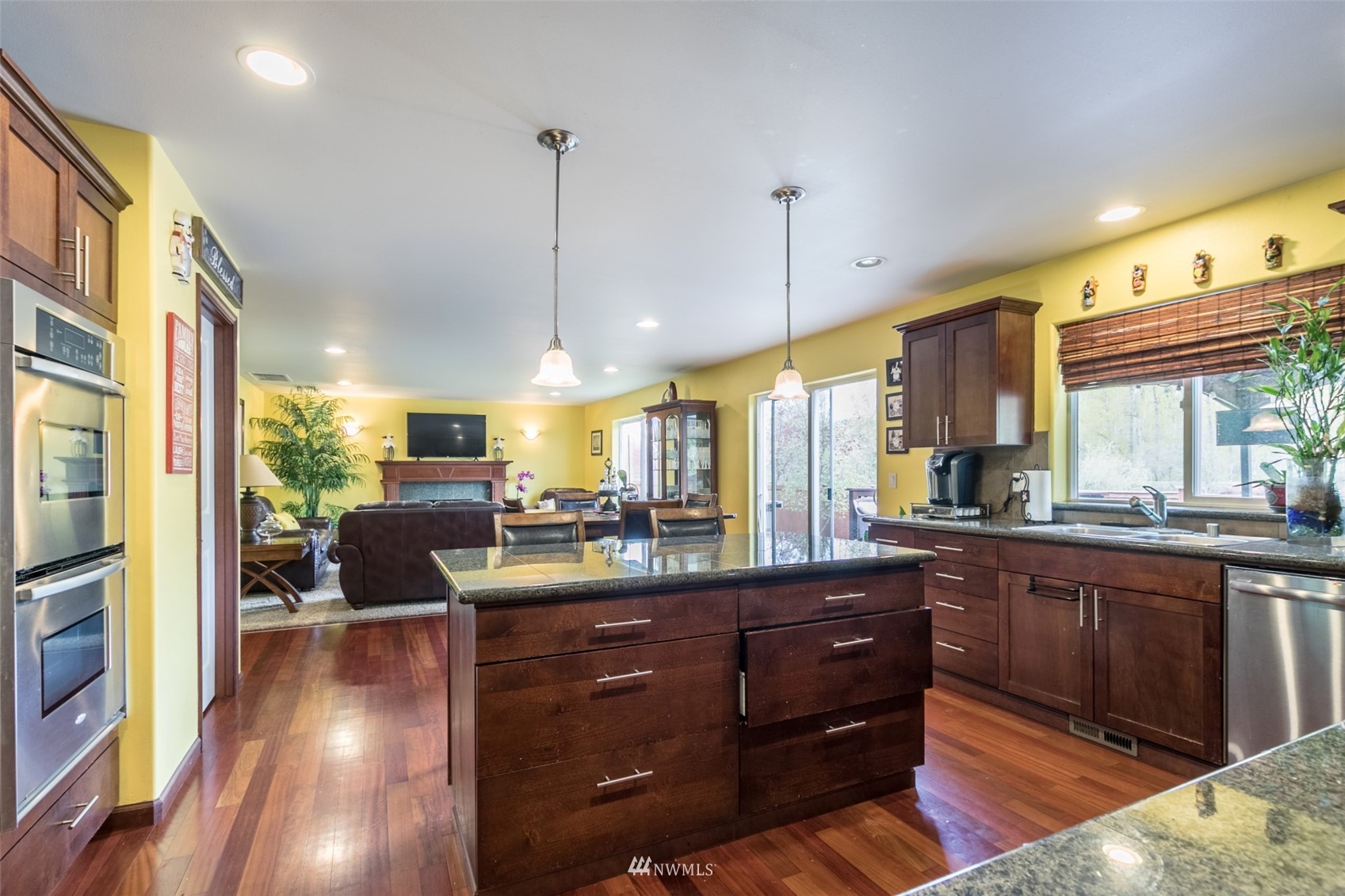 1514 Daffodil Avenue NE