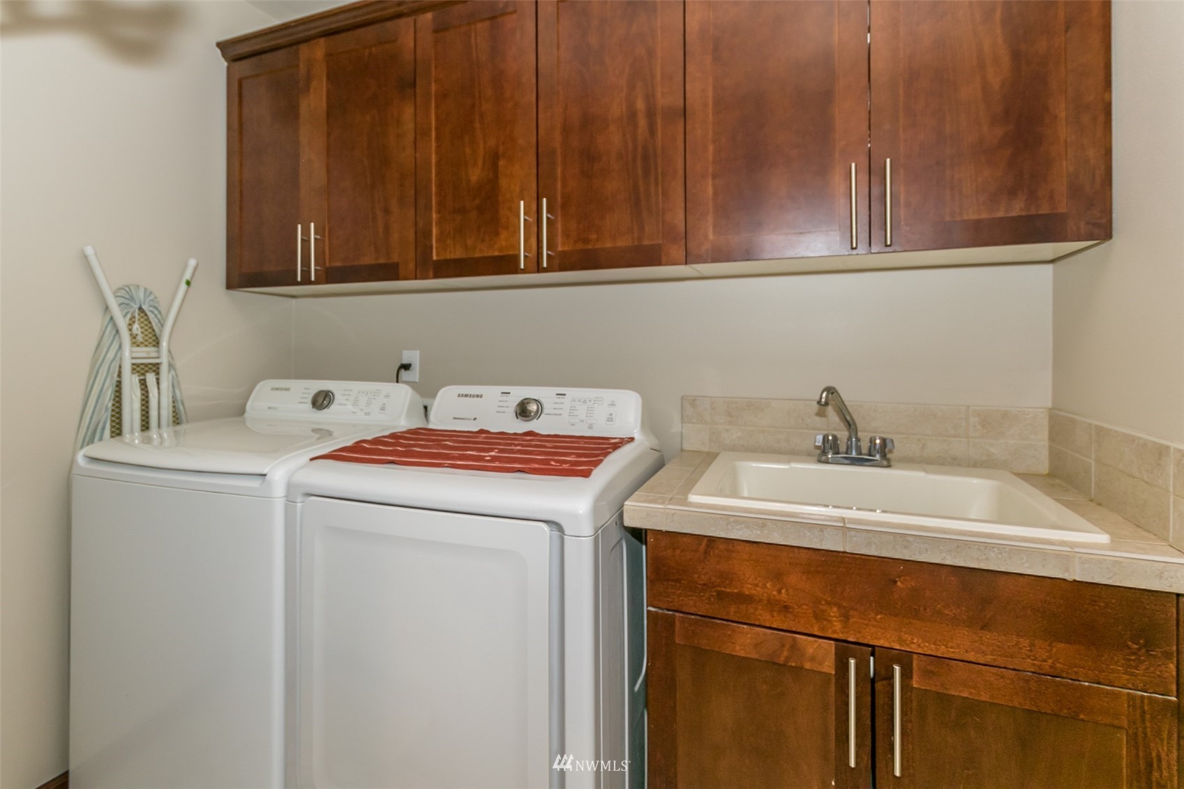 1514 Daffodil Avenue NE