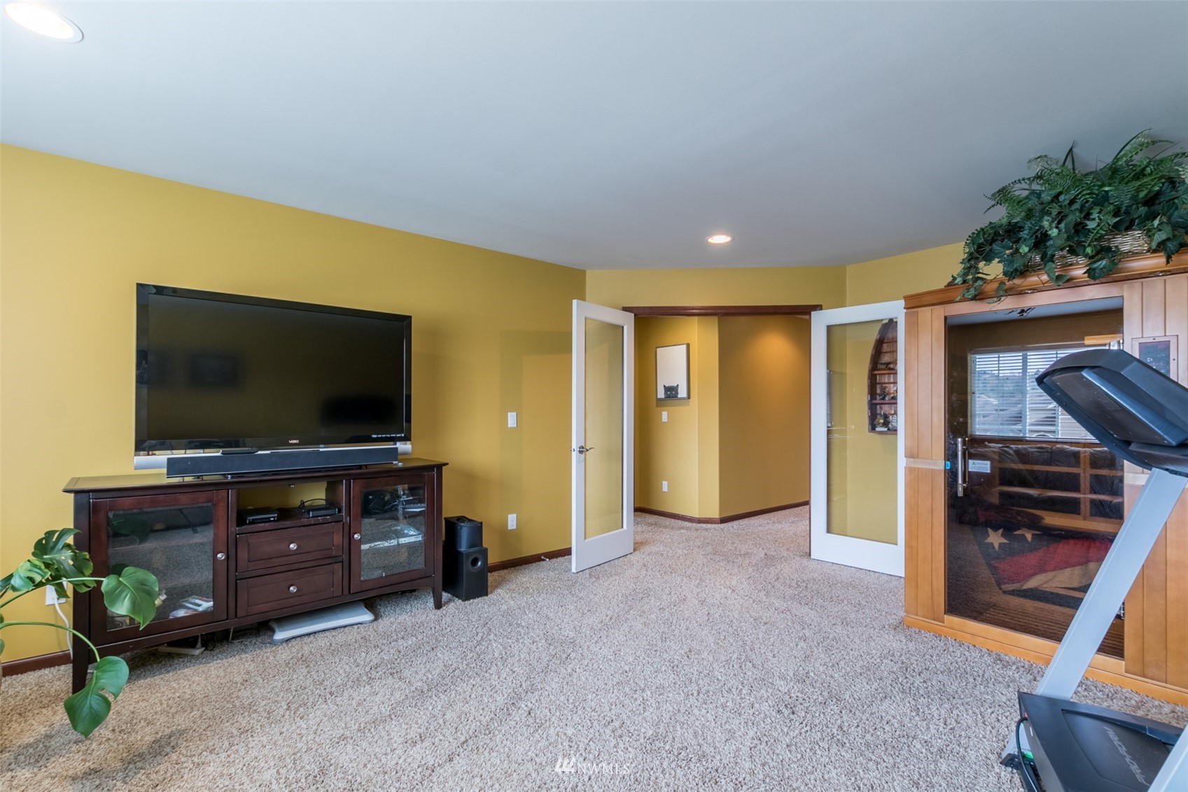 1514 Daffodil Avenue NE