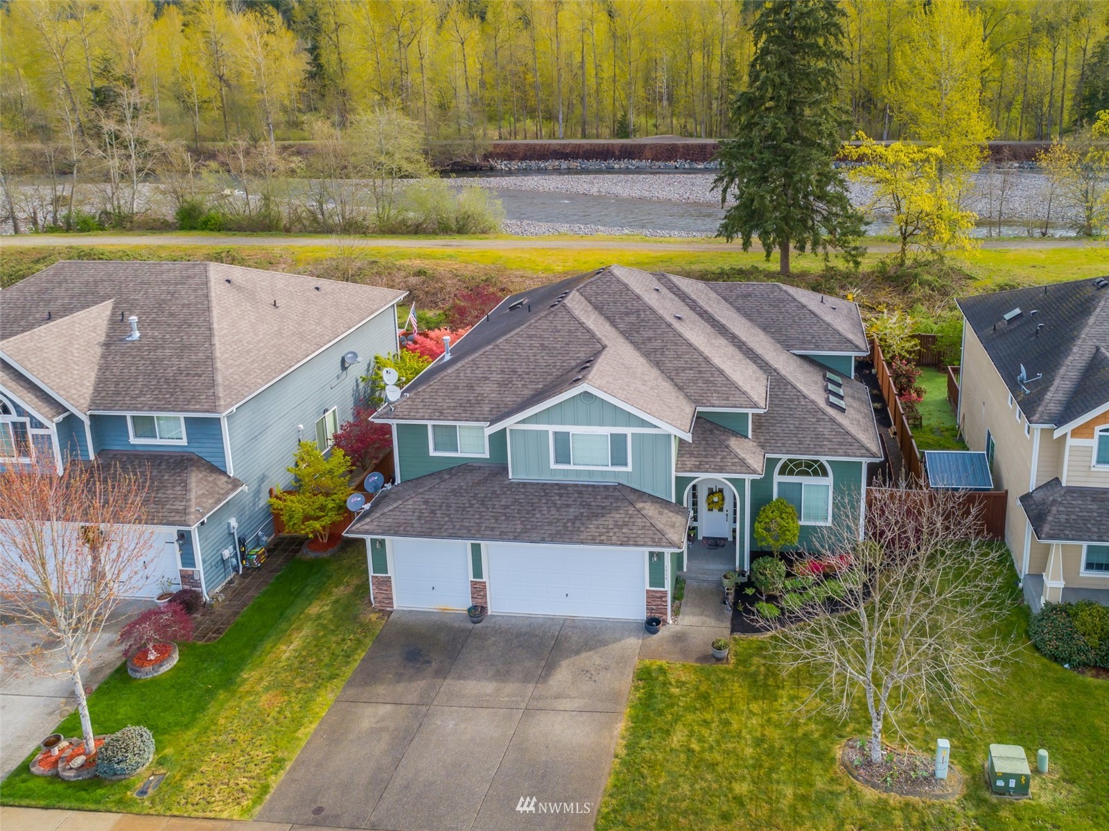 1514 Daffodil Avenue NE