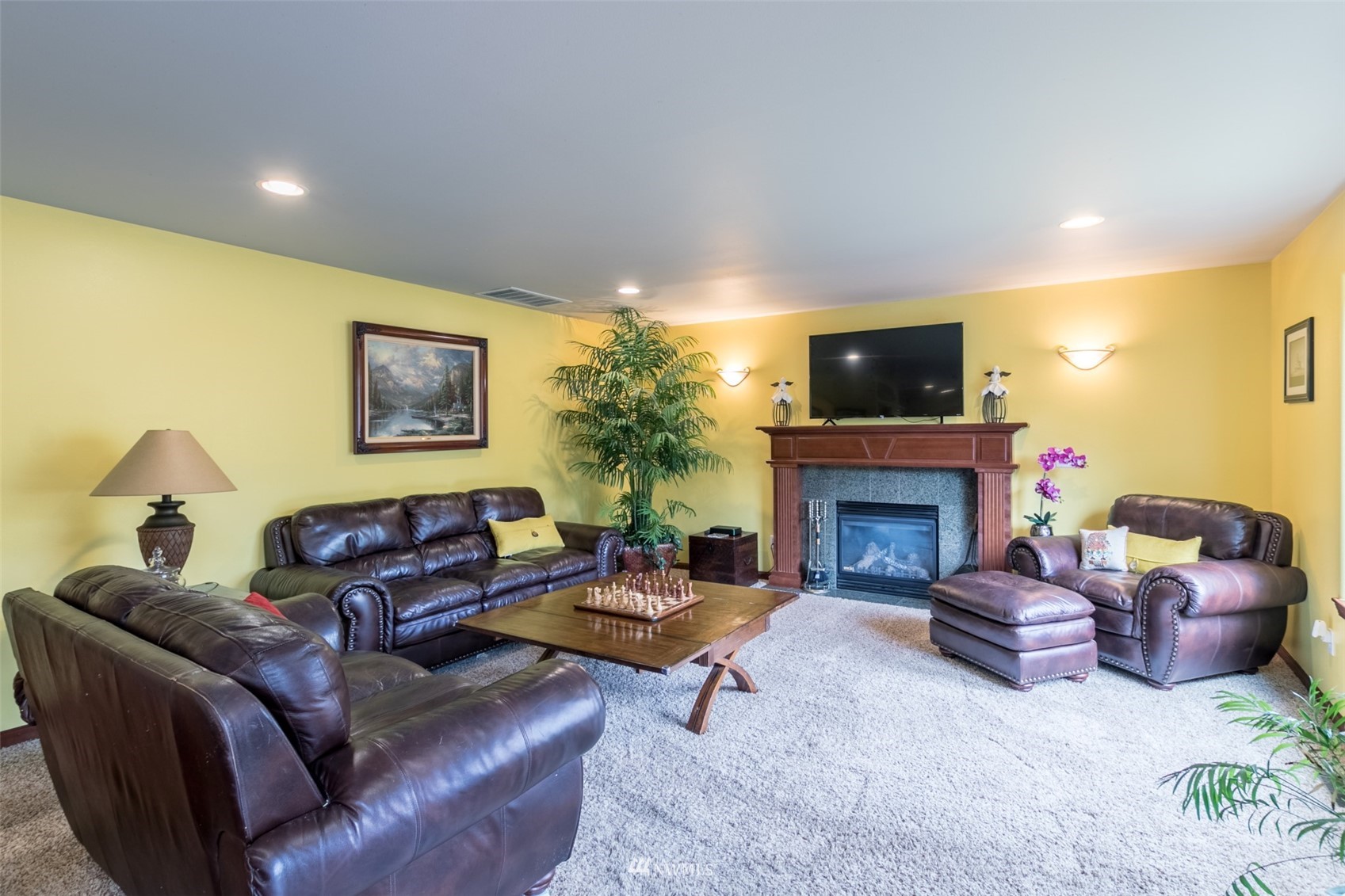 1514 Daffodil Avenue NE