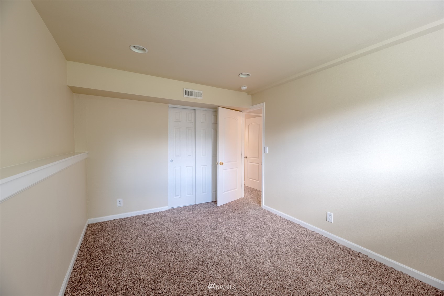 2622 Greenlawn Street SE