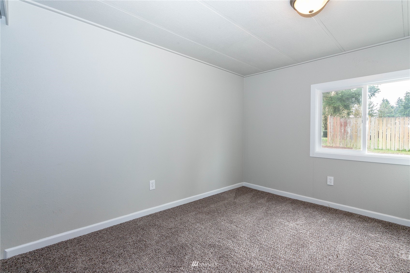 19010 82nd Avenue E