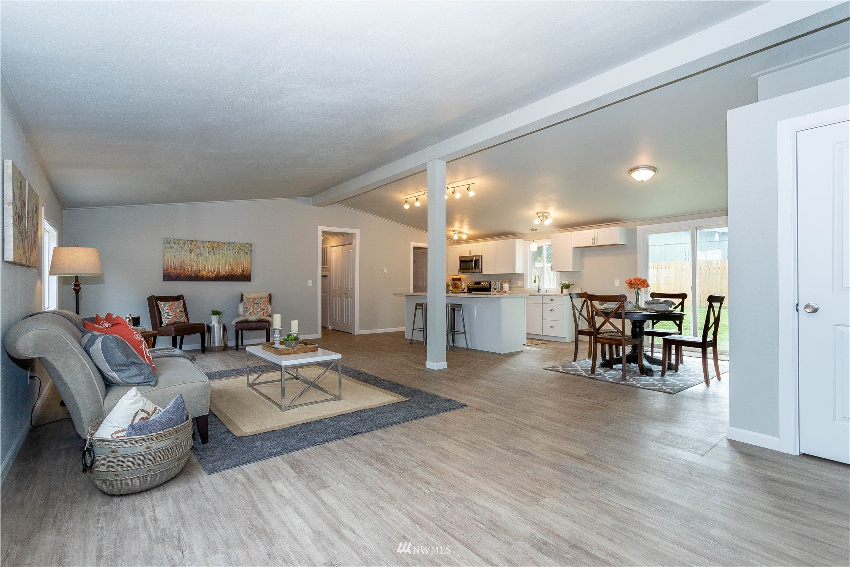 19010 82nd Avenue E