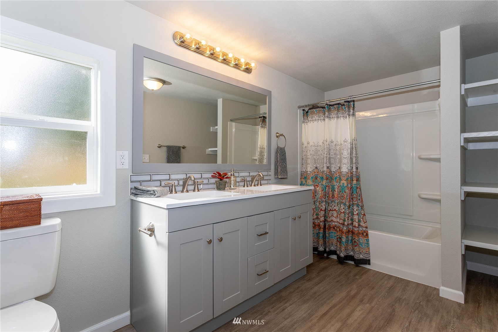 19010 82nd Avenue E