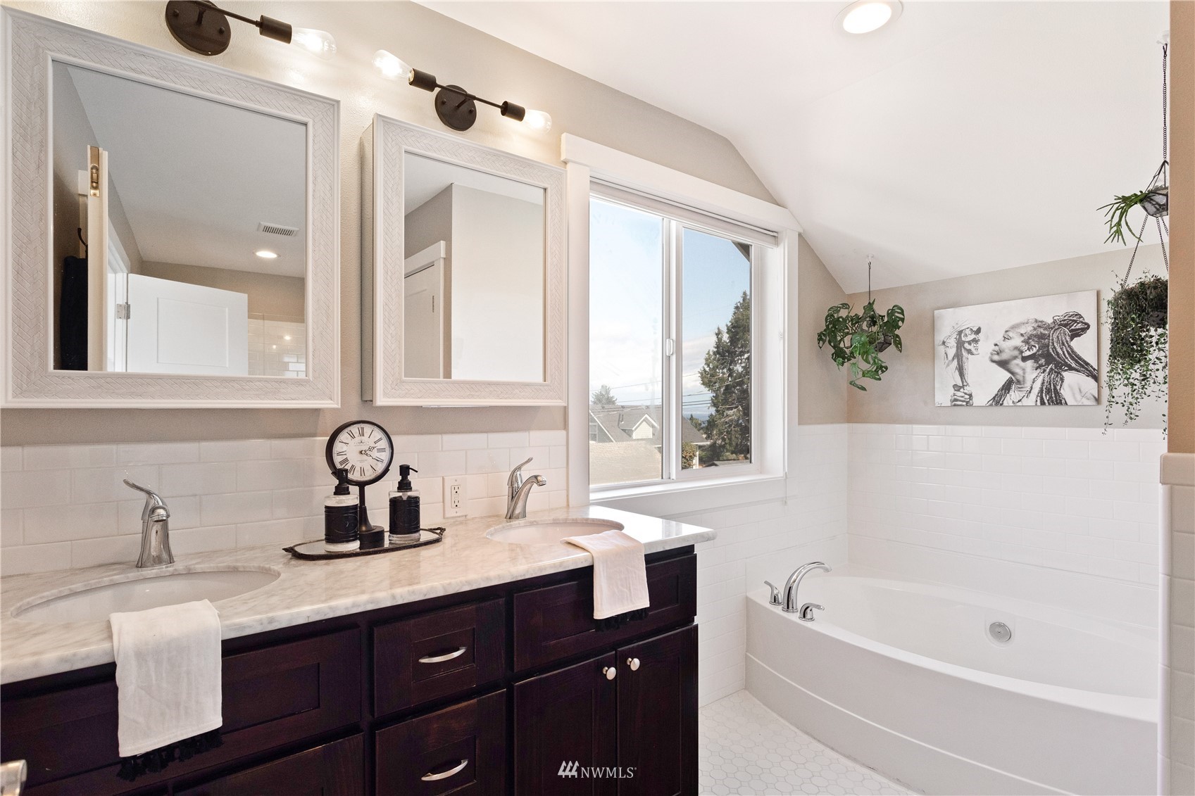 4617 N Orchard Street