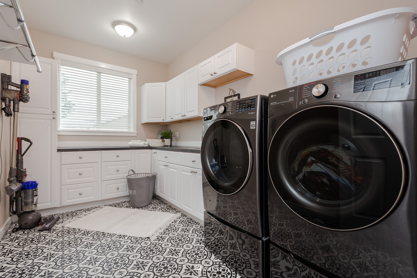 1050 Bell Hill Place