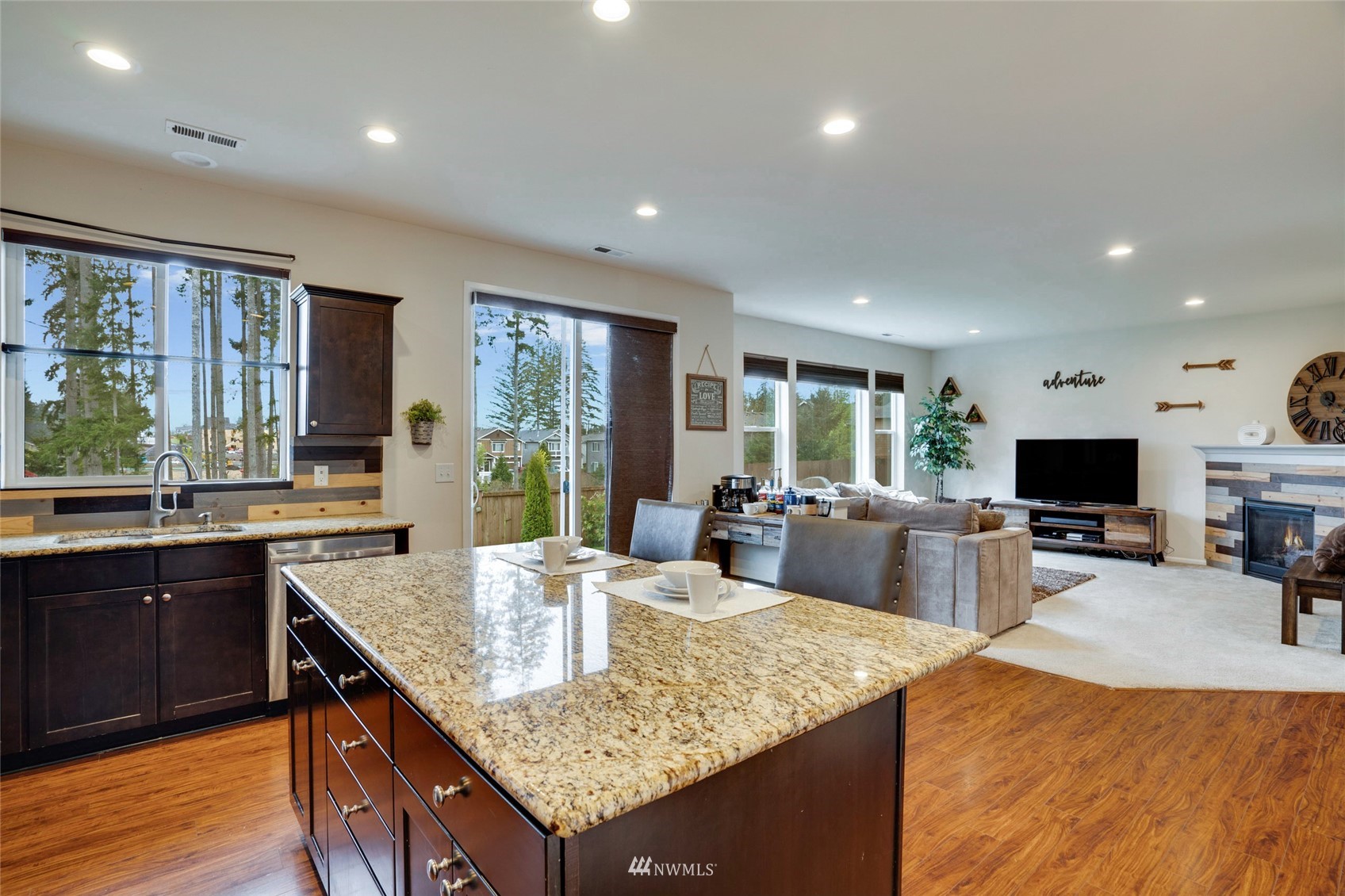 7021 Raptor Avenue NE