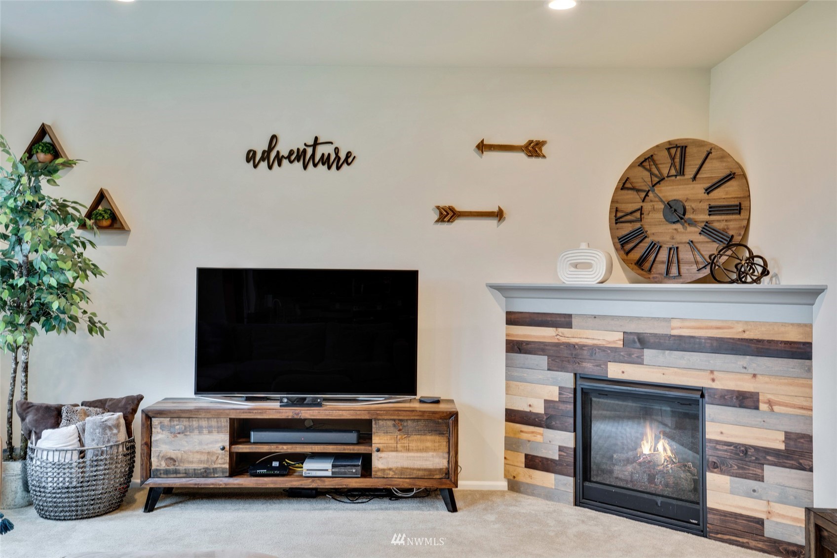 7021 Raptor Avenue NE