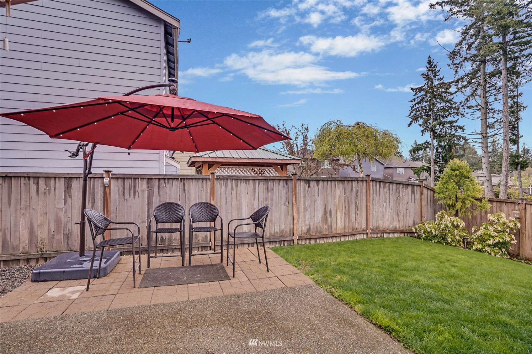 7021 Raptor Avenue NE