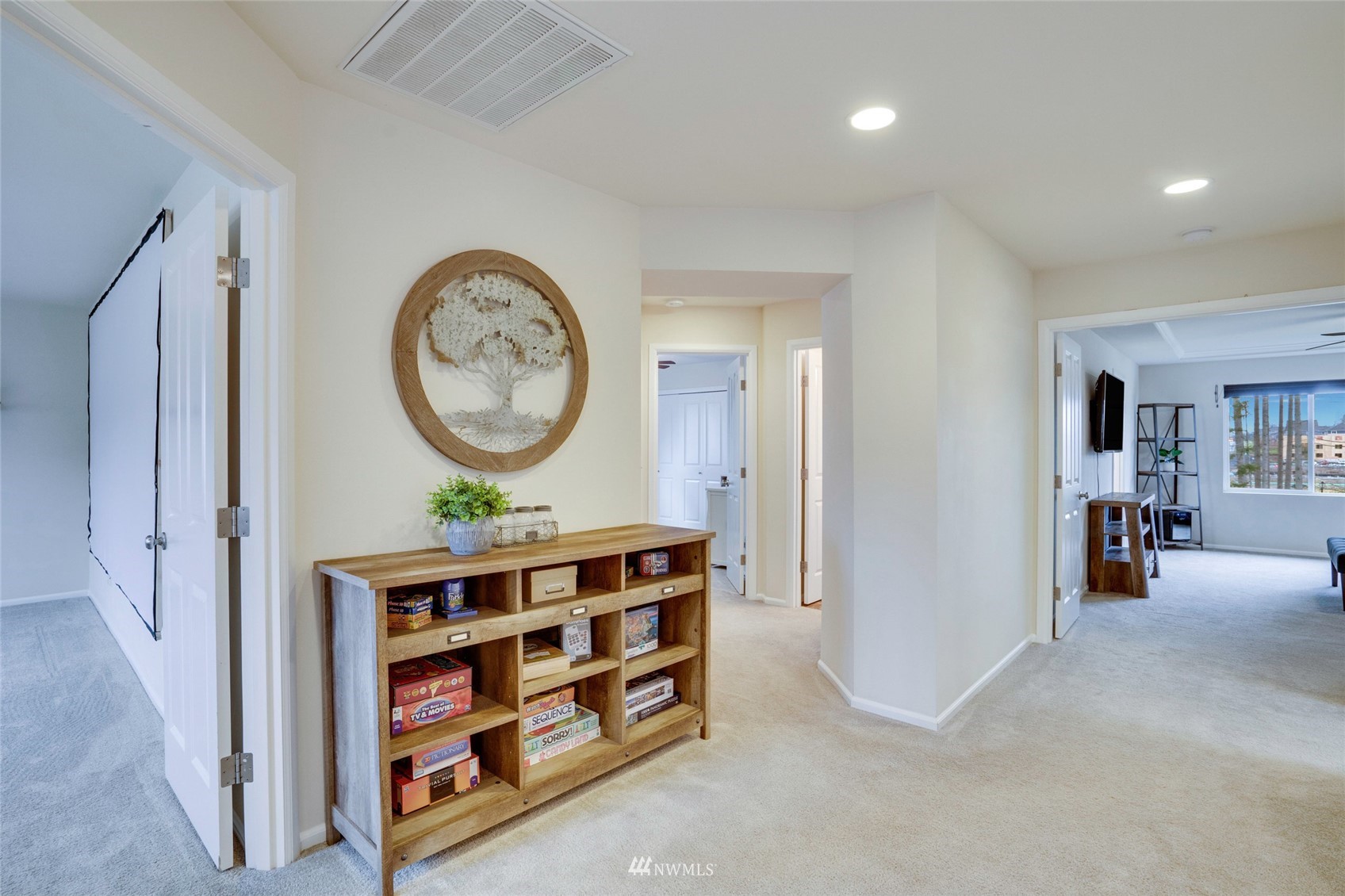 7021 Raptor Avenue NE