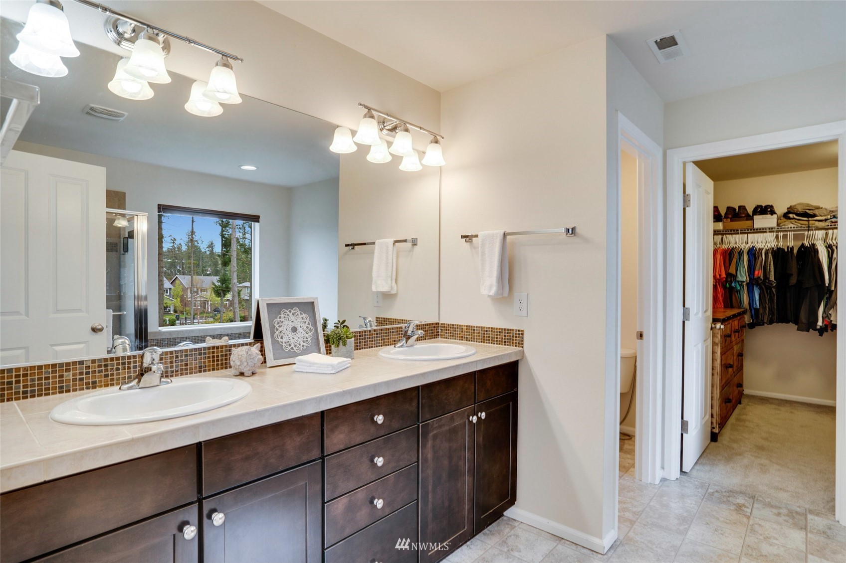 7021 Raptor Avenue NE