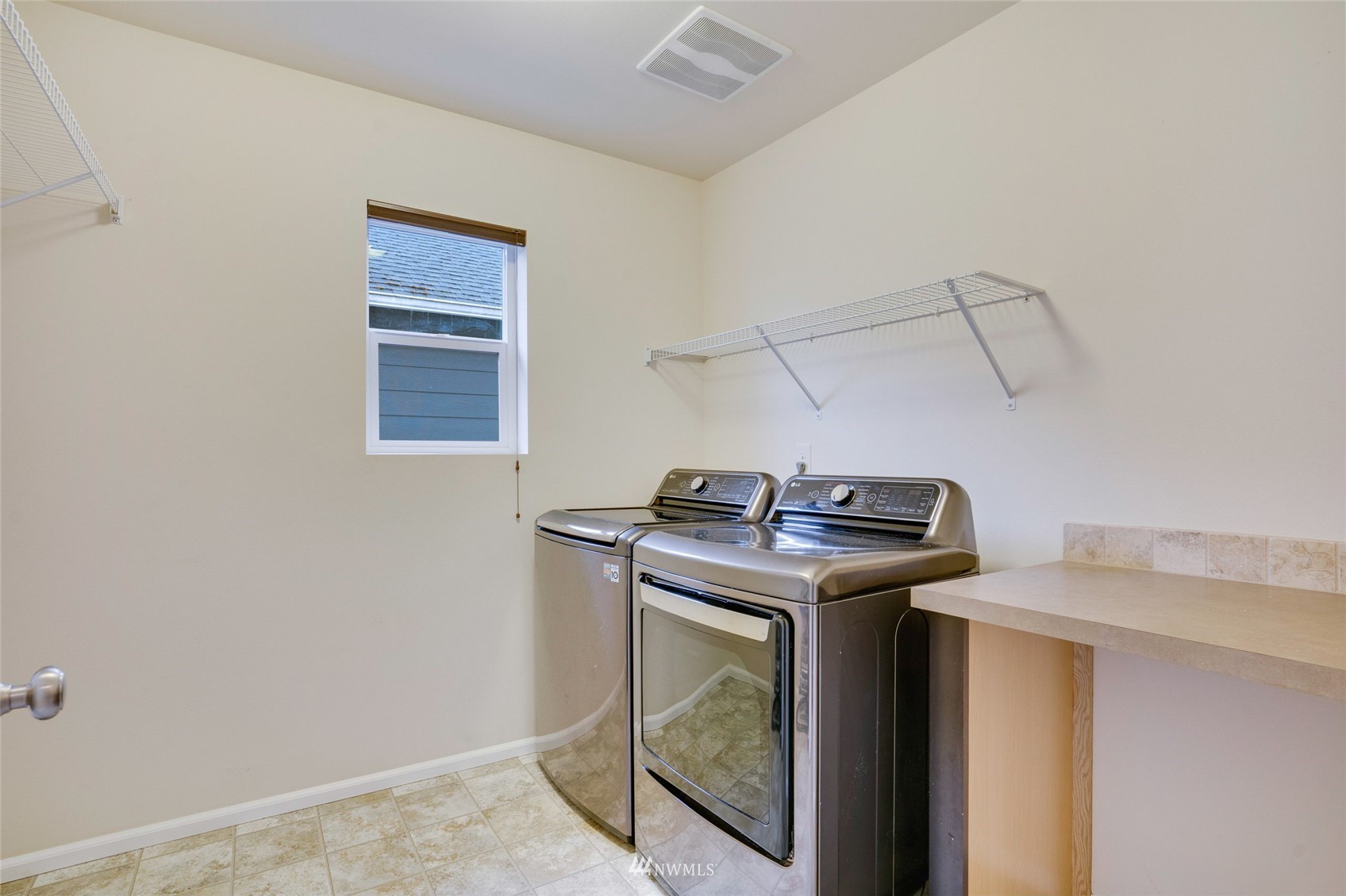 7021 Raptor Avenue NE