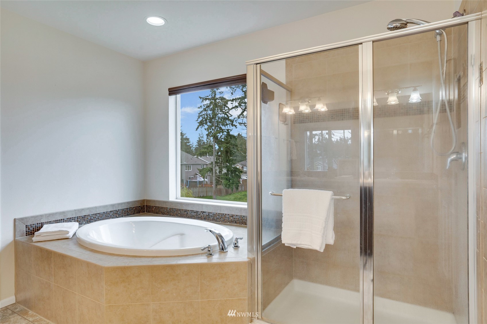 7021 Raptor Avenue NE