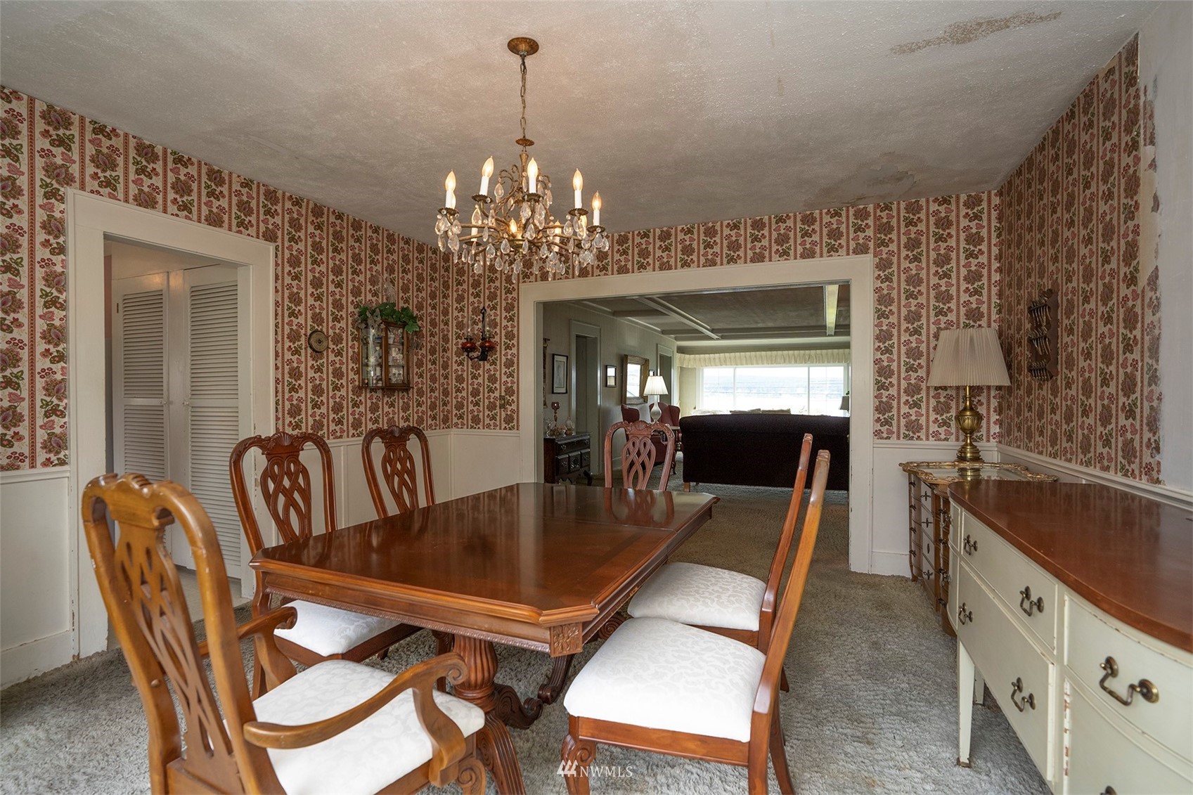 2235 Day Island Boulevard W