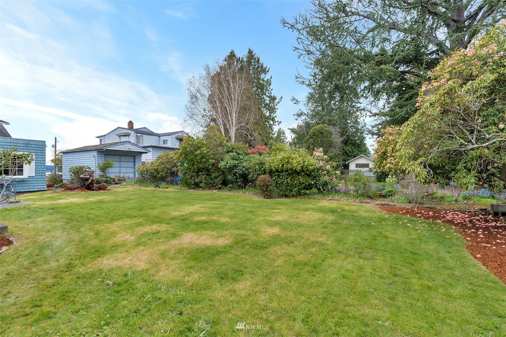 2235 Day Island Boulevard W