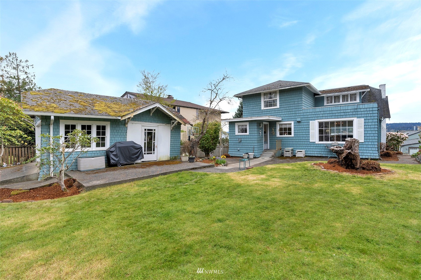 2235 Day Island Boulevard W