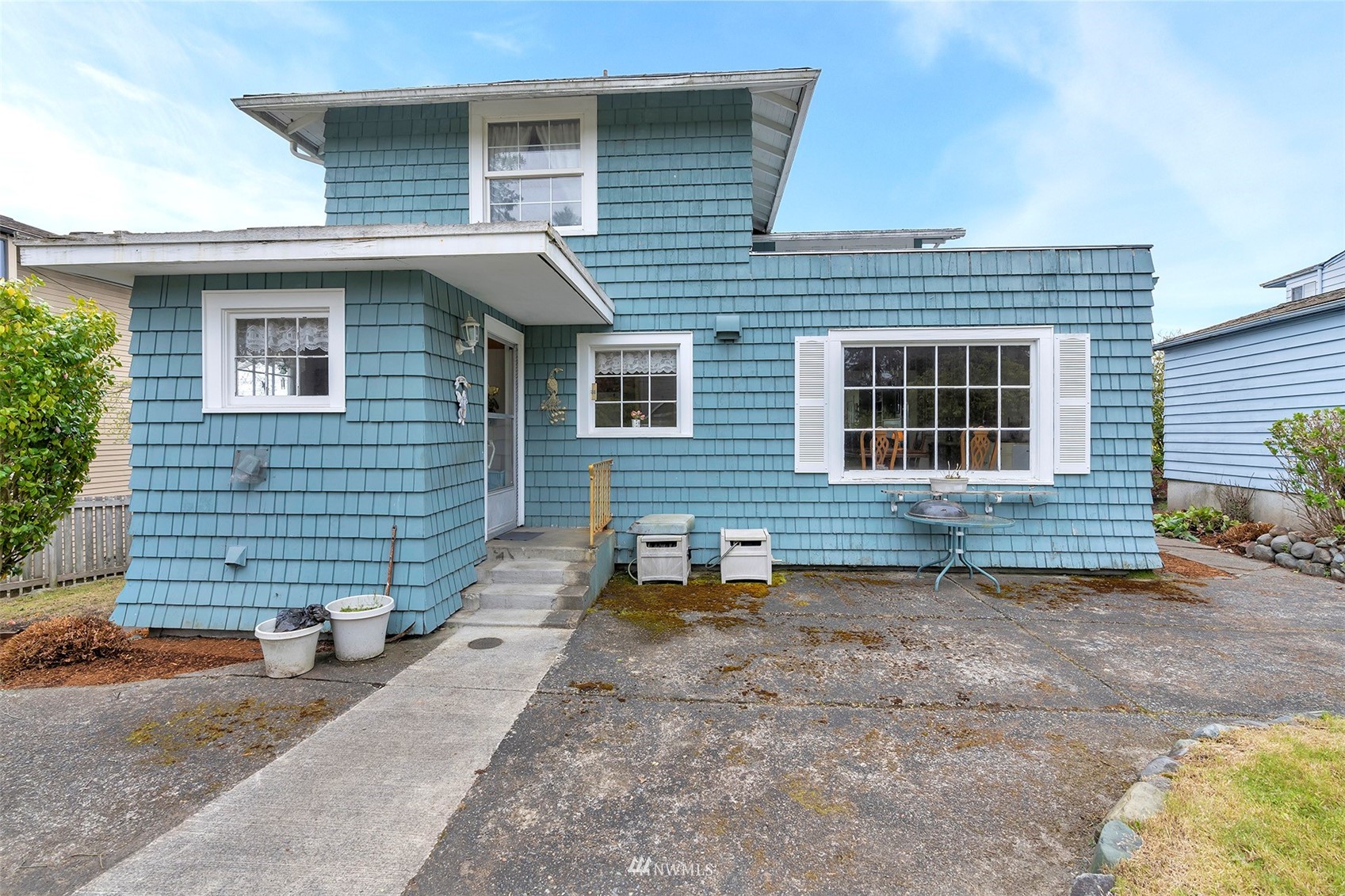 2235 Day Island Boulevard W