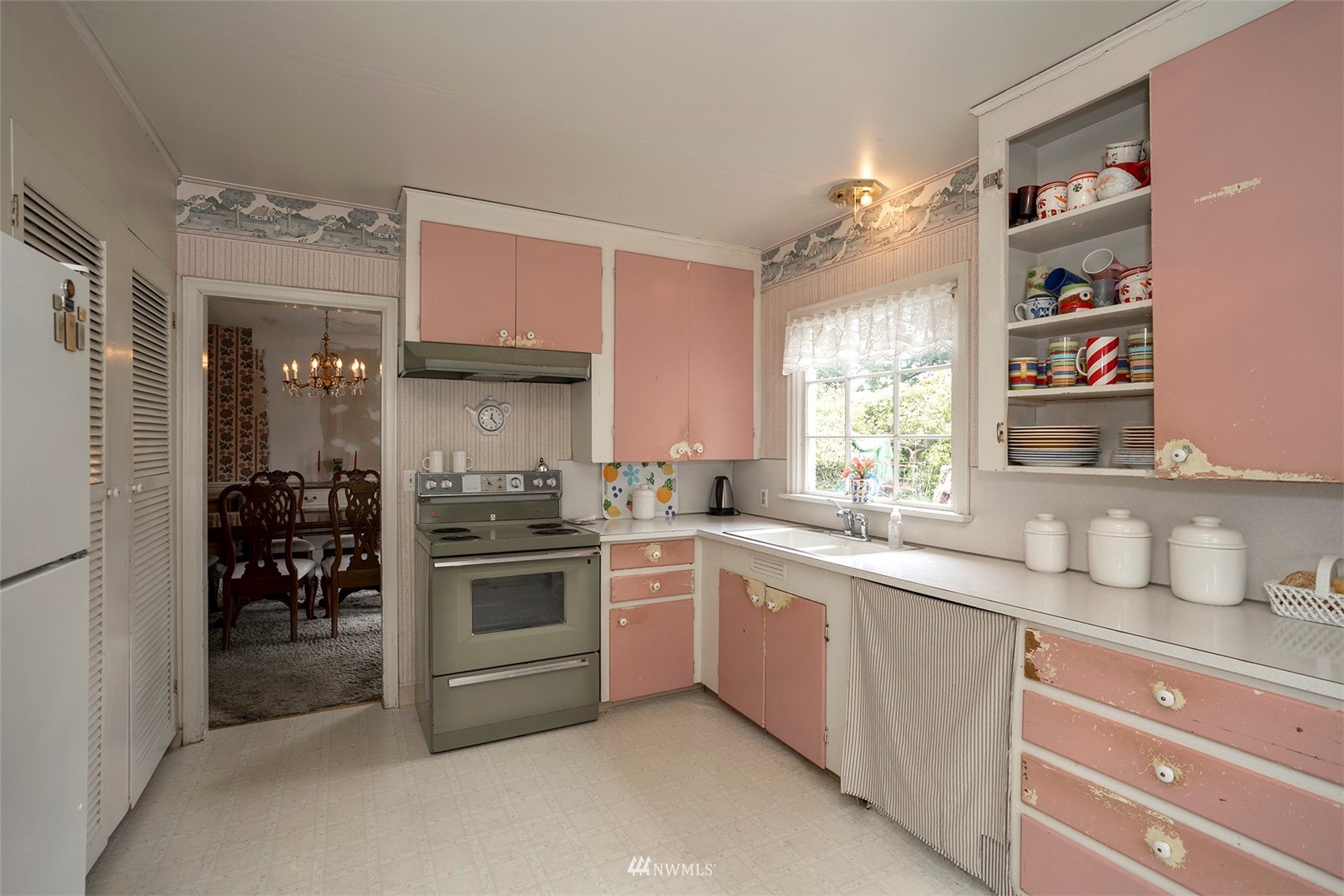 2235 Day Island Boulevard W