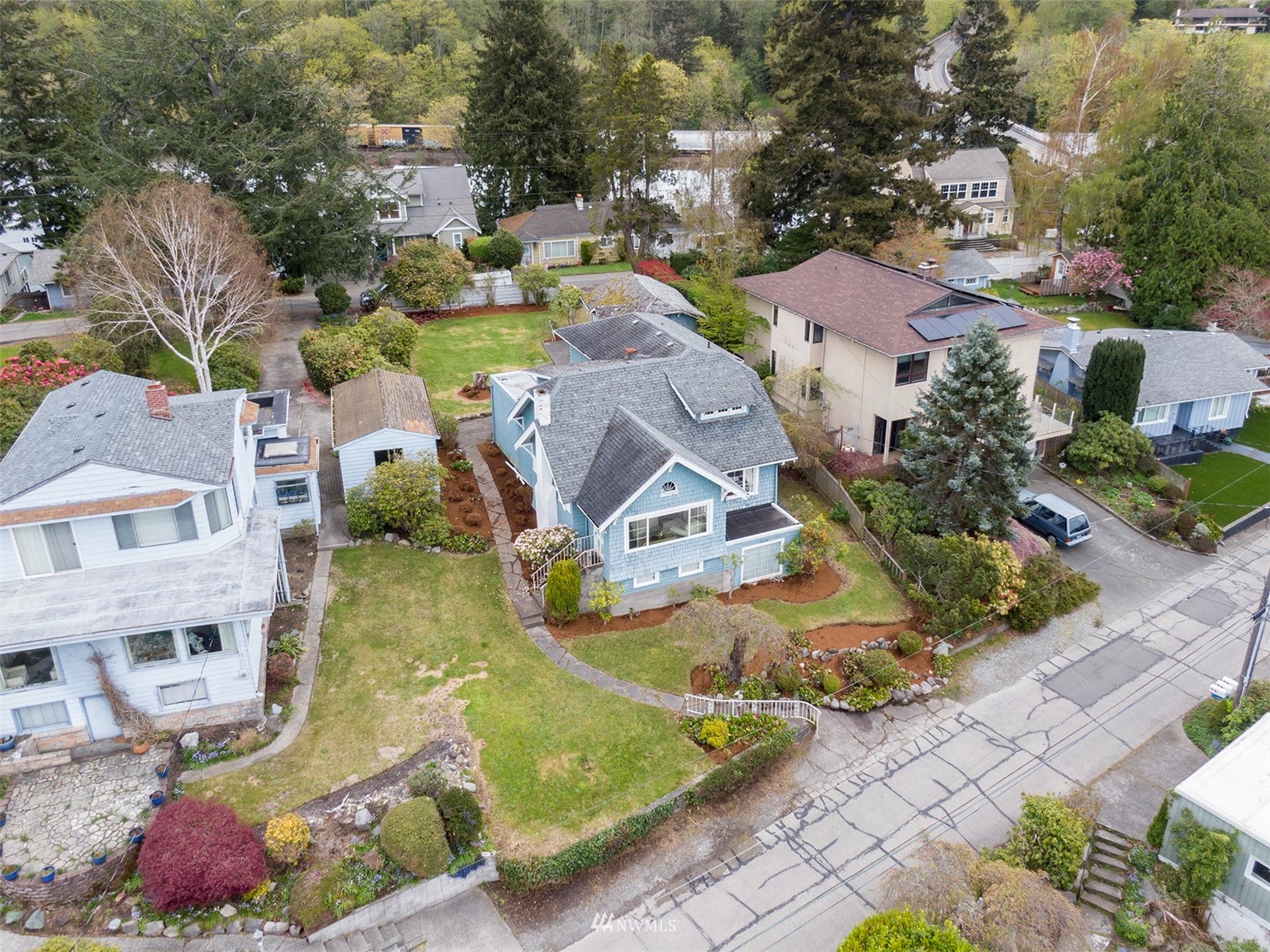 2235 Day Island Boulevard W