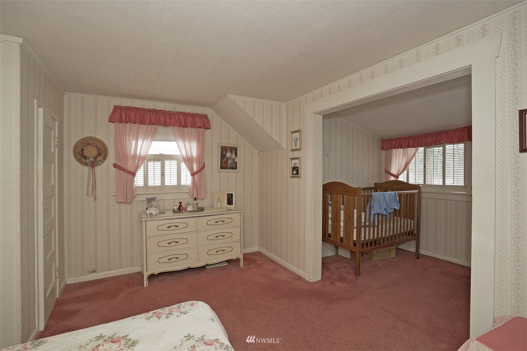 2235 Day Island Boulevard W