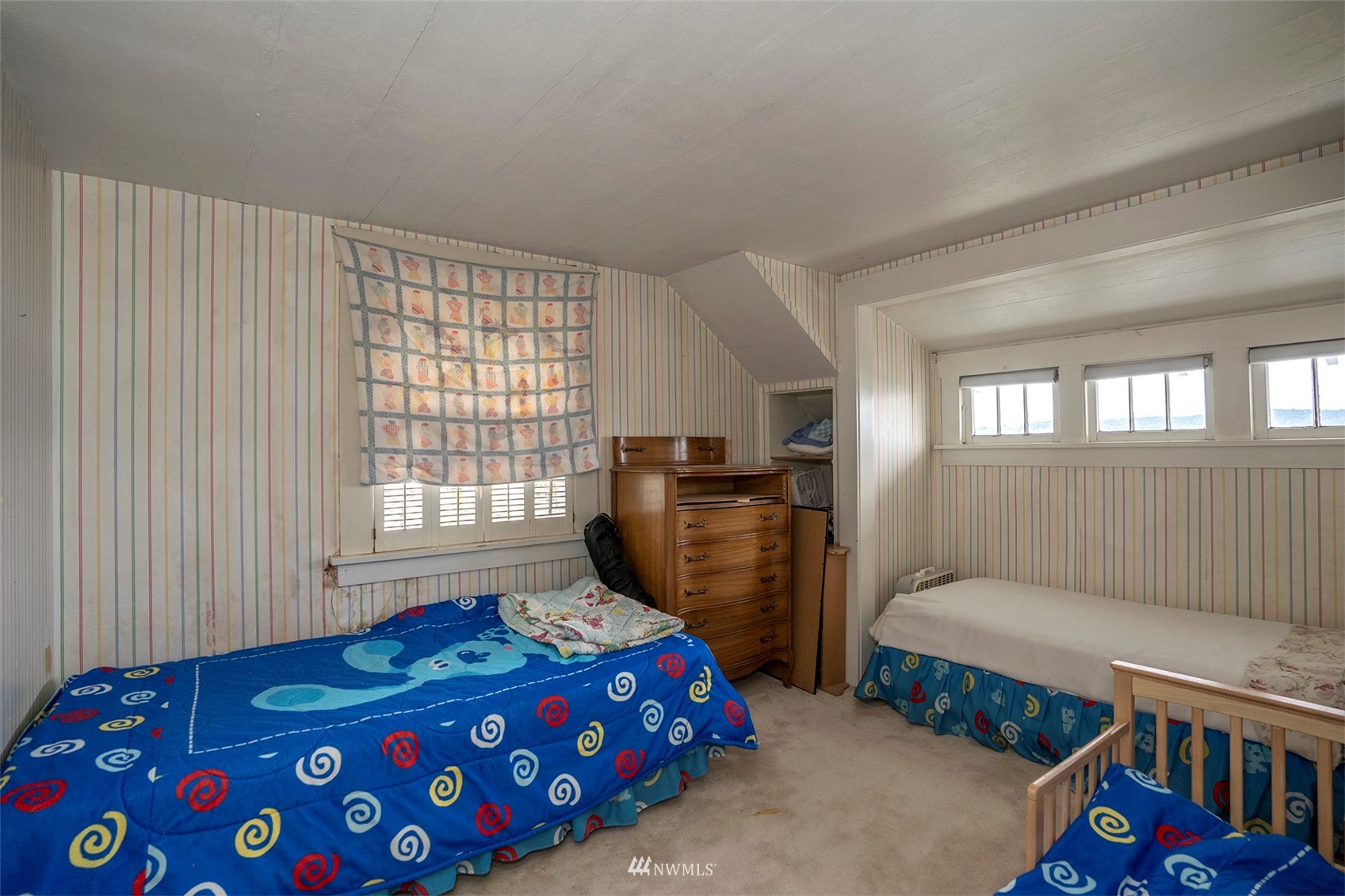 2235 Day Island Boulevard W