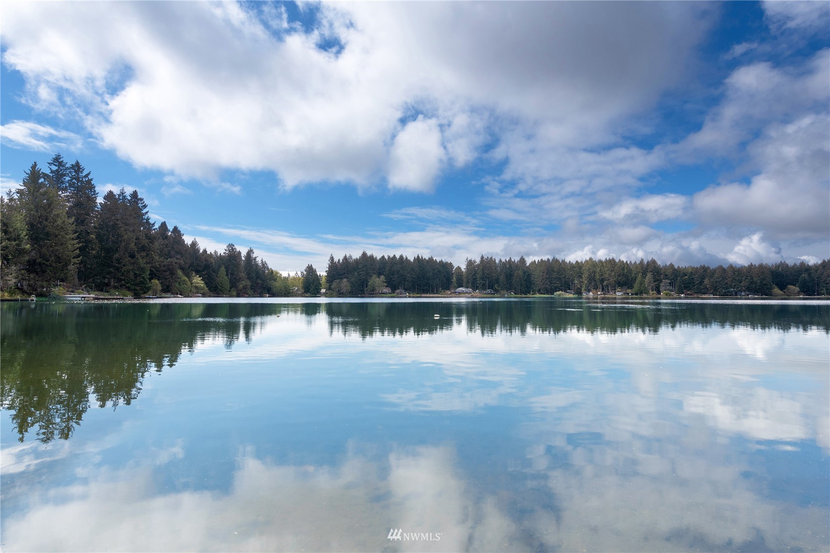 10516 Lakeshore Drive