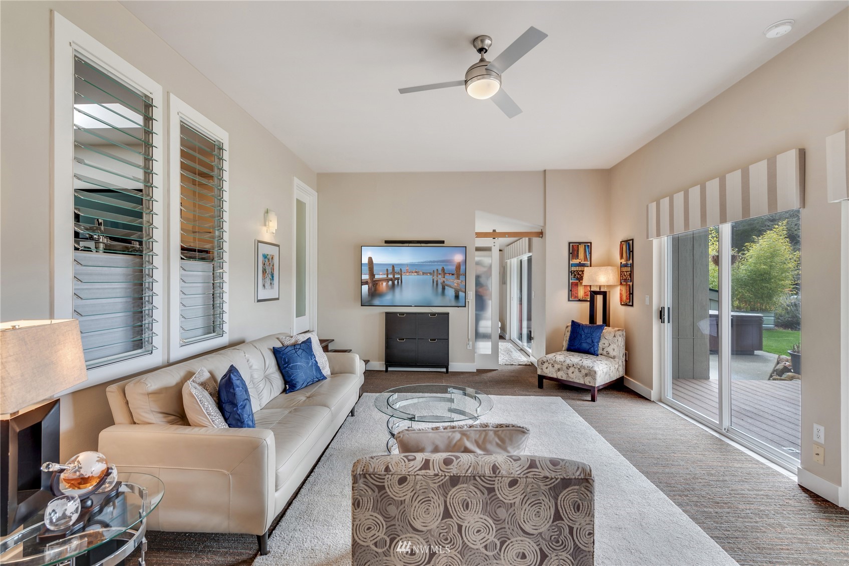 10516 Lakeshore Drive