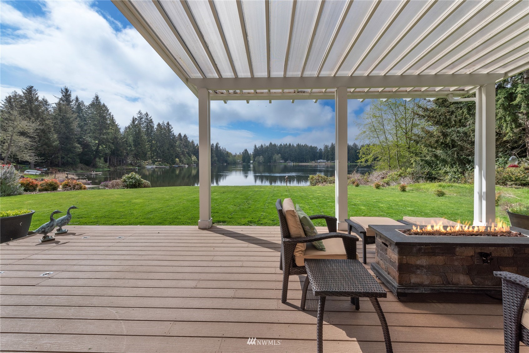 10516 Lakeshore Drive