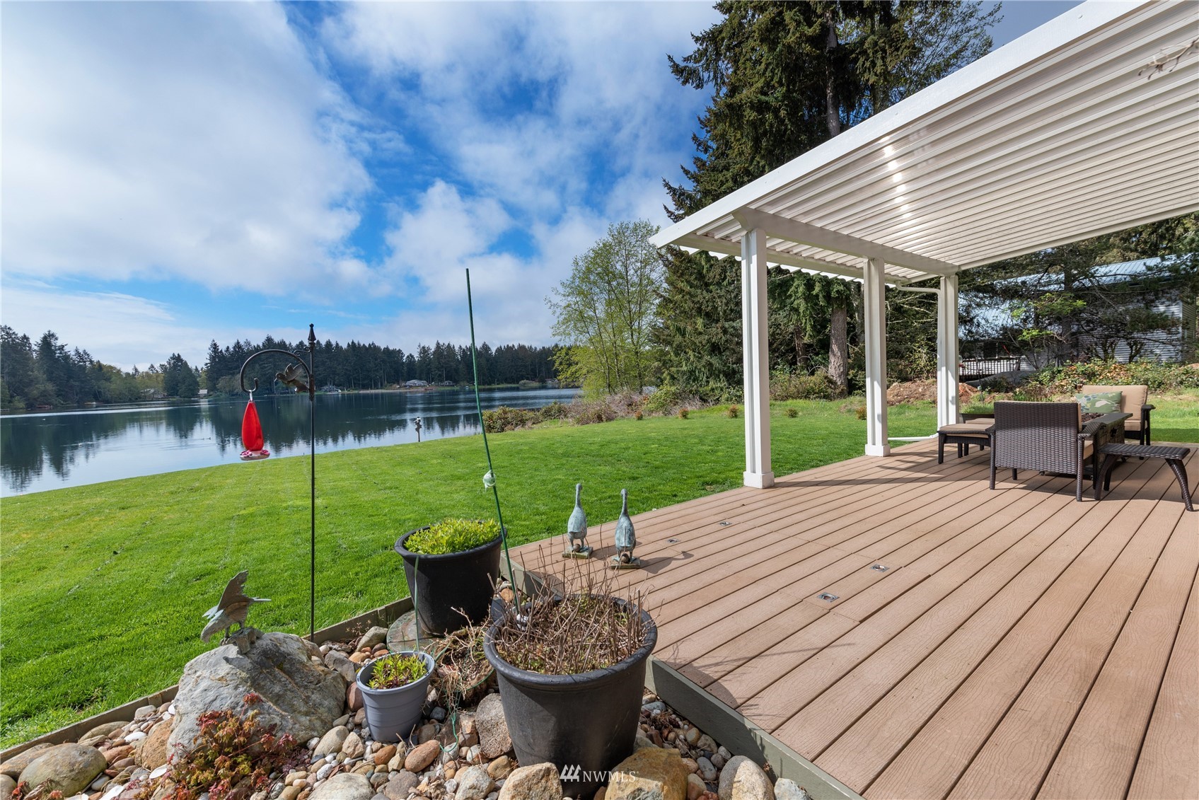 10516 Lakeshore Drive