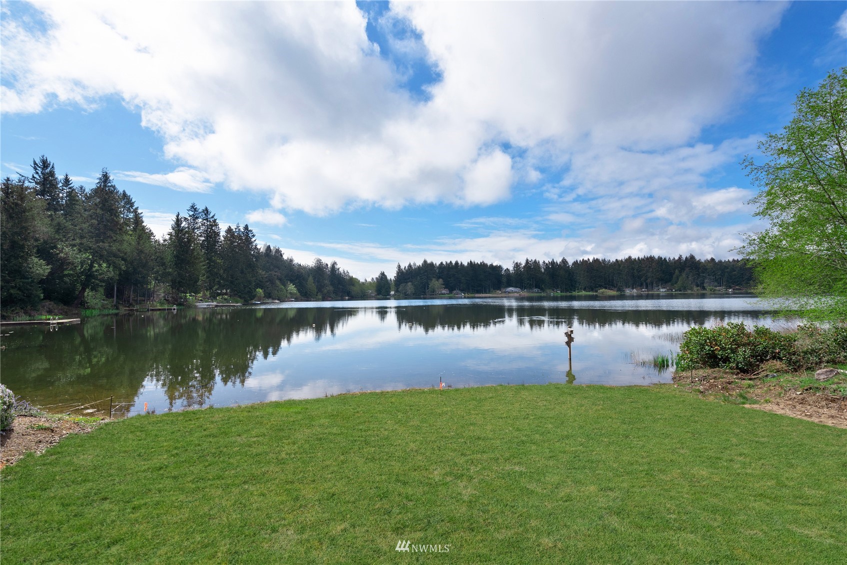 10516 Lakeshore Drive