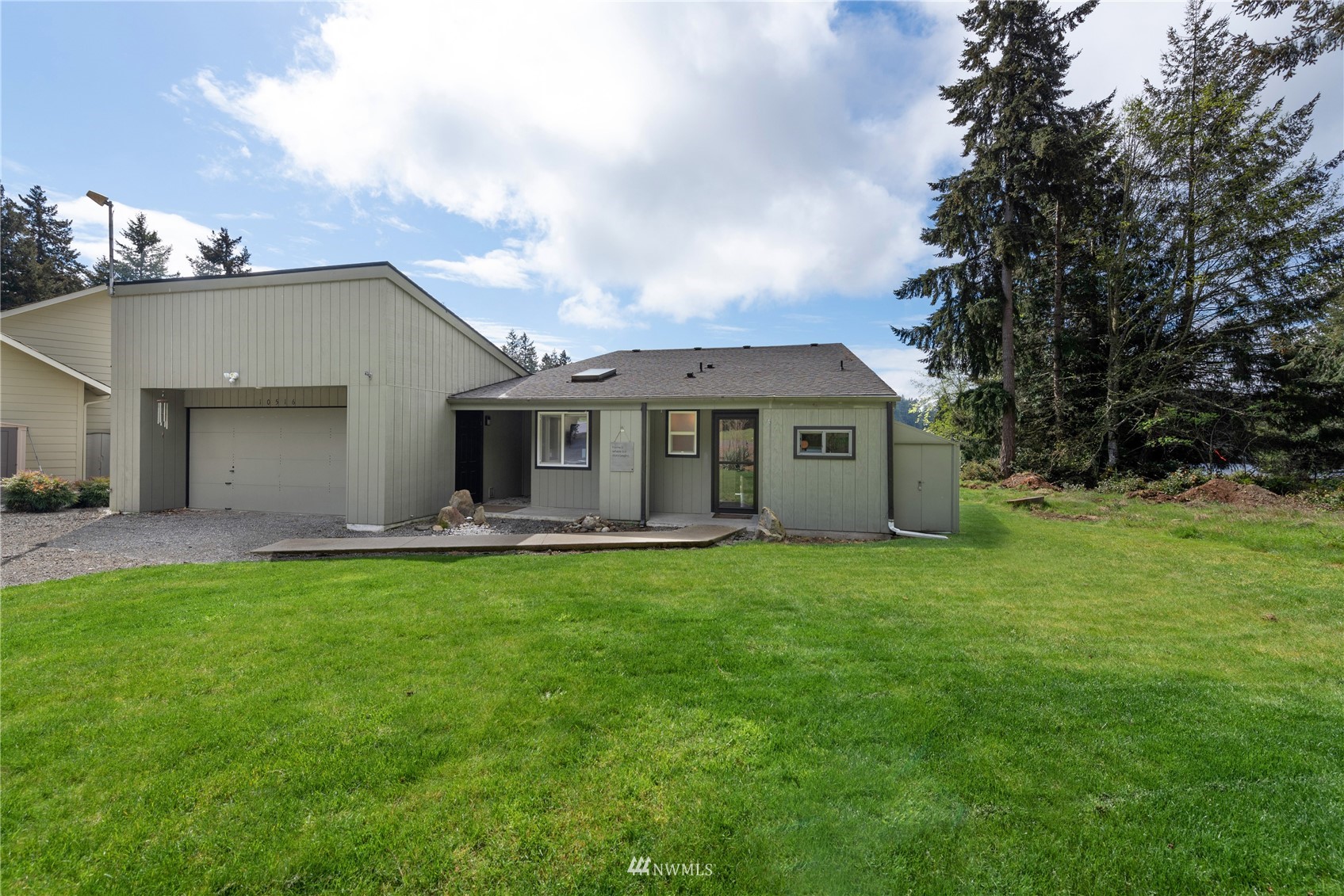 10516 Lakeshore Drive