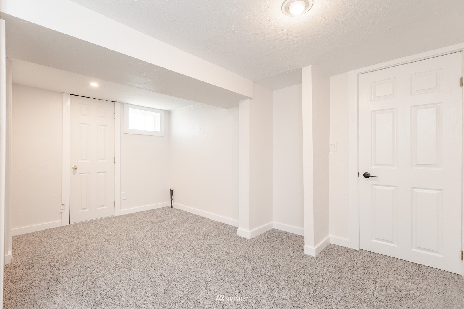 5555 Madrona Avenue NE