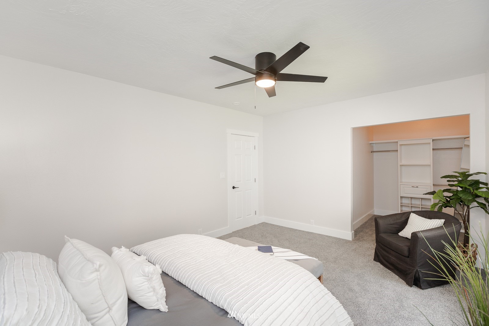 5555 Madrona Avenue NE