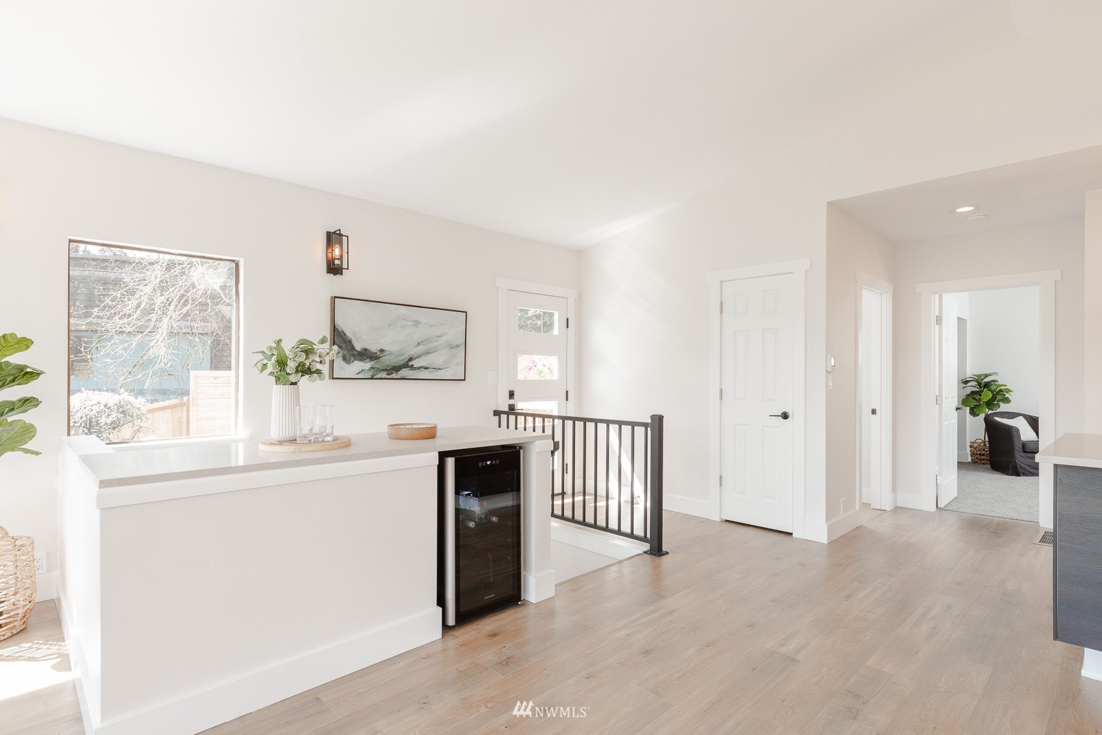 5555 Madrona Avenue NE