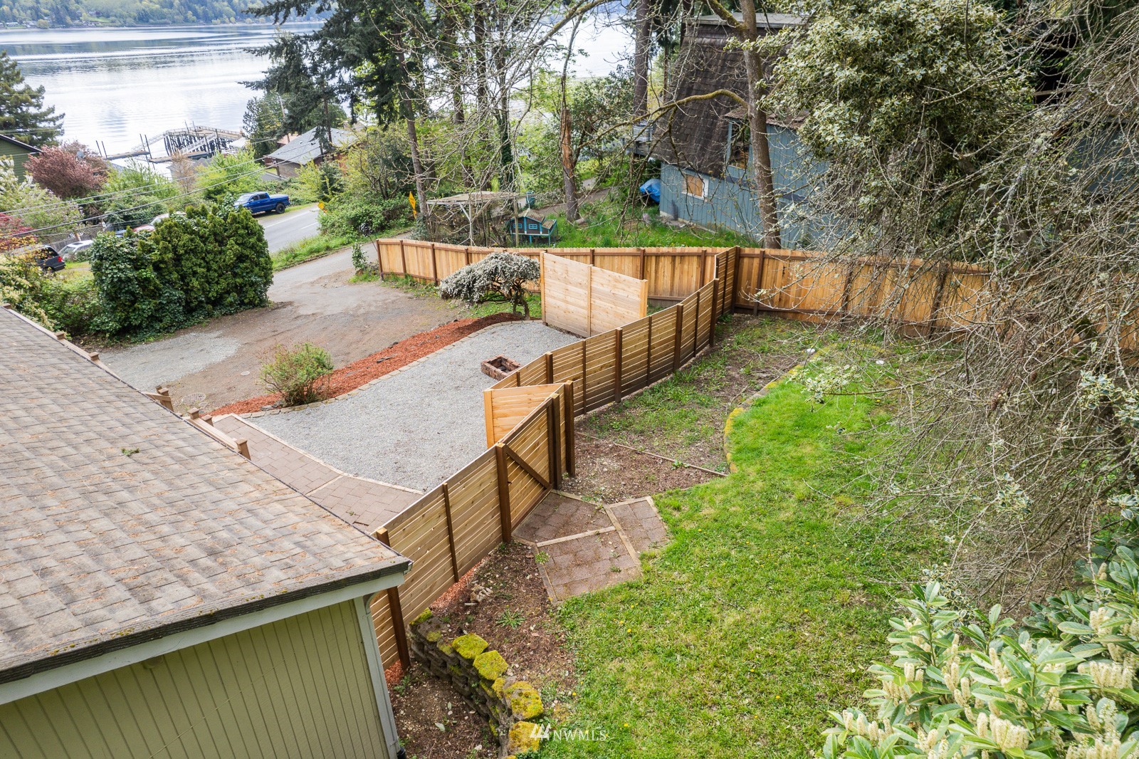 5555 Madrona Avenue NE